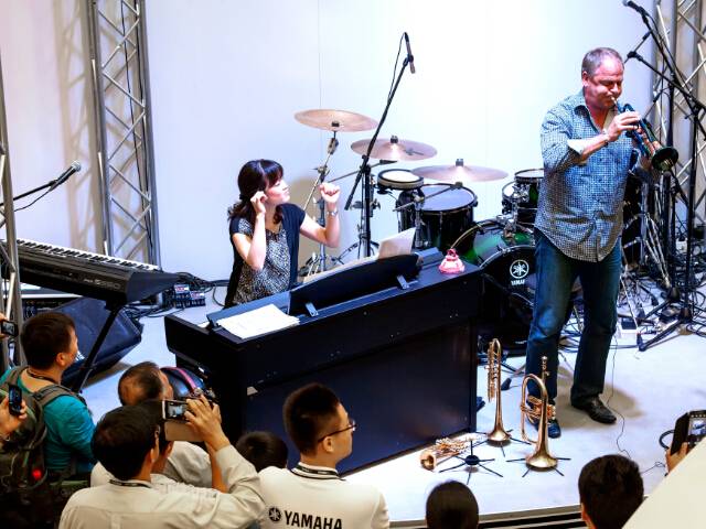 s36沙龙会小号表演艺术家Jens Lindemann（彦斯·林德曼）荣获加拿大勋章