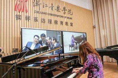 回顾发展历史，畅想科技未来|中国浙江省代表团视察s36沙龙会企业博物馆